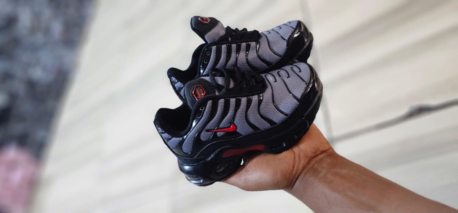 Nike Air Max Plus Kids - Grey Red