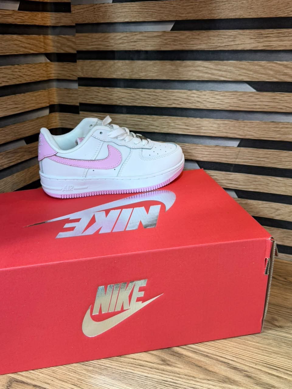 Nike Air Force 1 Kids - White Pink